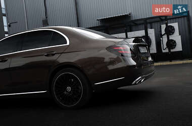 Седан Mercedes-Benz E-Class 2016 в 