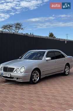 Седан Mercedes-Benz E-Class 2000 в Одесі