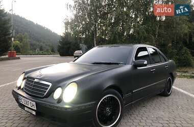 Седан Mercedes-Benz E-Class 2000 в Сколе