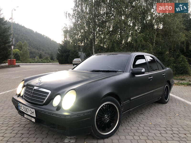 Mercedes-Benz E-Class 2000