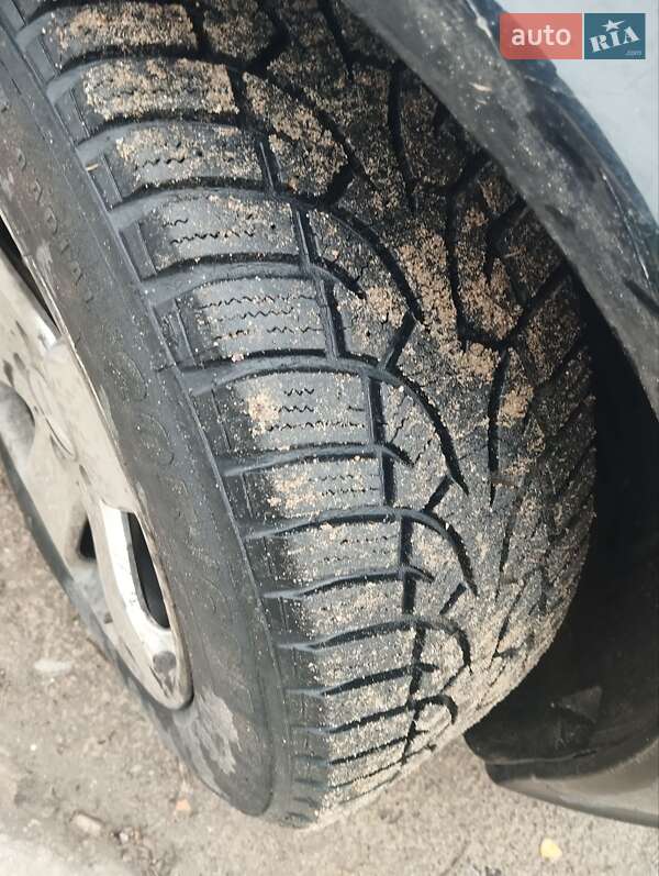 Седан Mercedes-Benz E-Class 2003 в Рени