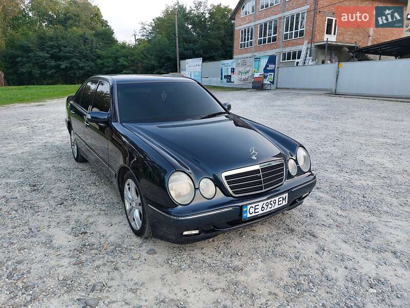 Седан Mercedes-Benz E-Class 2001 в Кицмани