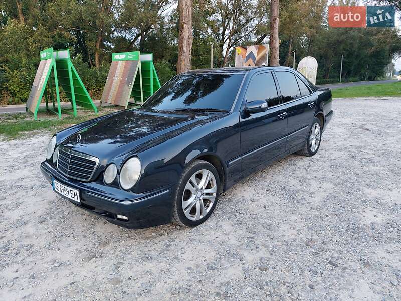 Седан Mercedes-Benz E-Class 2001 в Кицмани
