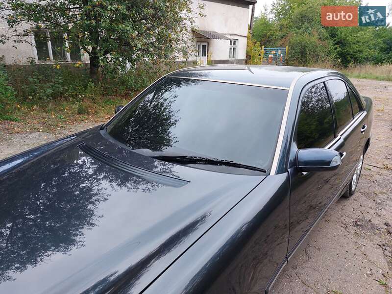 Седан Mercedes-Benz E-Class 2001 в Кицмани