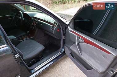 Седан Mercedes-Benz E-Class 2001 в 