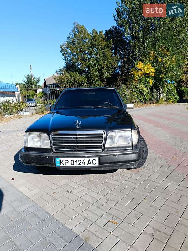 Седан Mercedes-Benz E-Class 1992 в Запоріжжі