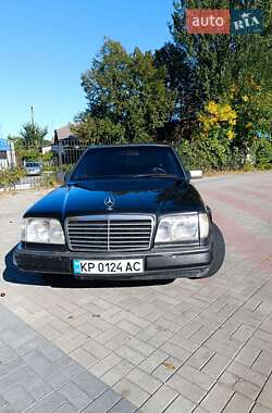 Седан Mercedes-Benz E-Class 1992 в 