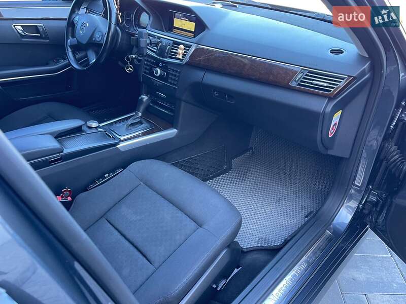 Универсал Mercedes-Benz E-Class 2011 в Луцке фото 19 Универсал Mercedes-Benz E-Class 2011 в Луцке