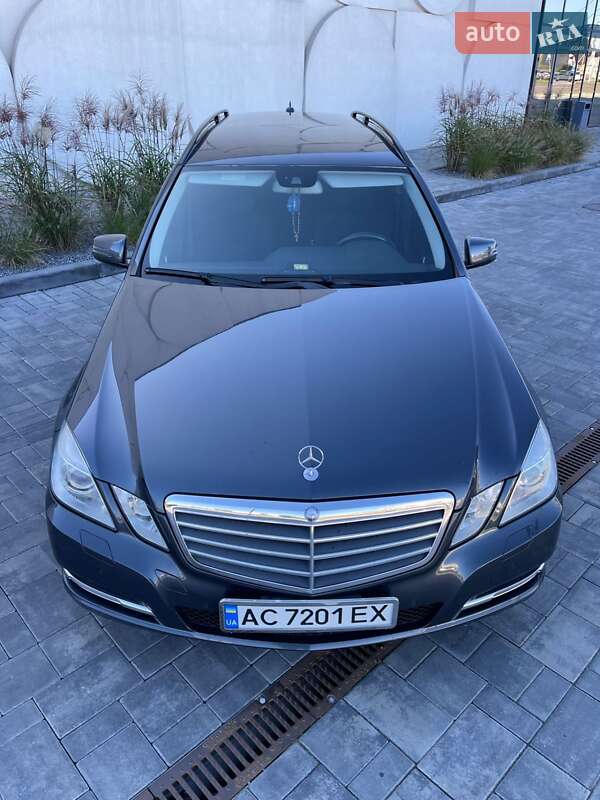 Универсал Mercedes-Benz E-Class 2011 в Луцке фото 33 Универсал Mercedes-Benz E-Class 2011 в Луцке