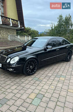 Седан Mercedes-Benz E-Class 2008 в 