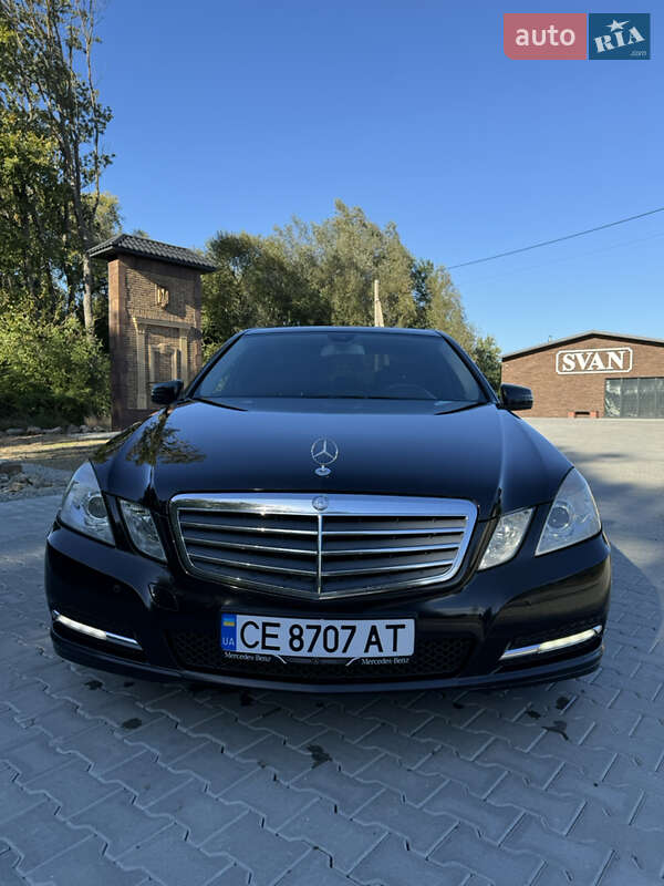 Седан Mercedes-Benz E-Class 2011 в Черновцах