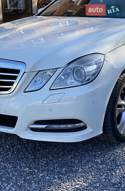 Седан Mercedes-Benz E-Class 2012 в 