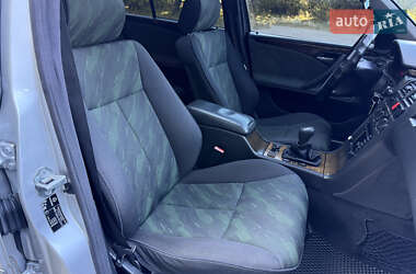 Седан Mercedes-Benz E-Class 2000 в 