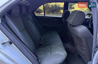 Седан Mercedes-Benz E-Class 2000 в 