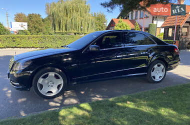 Седан Mercedes-Benz E-Class 2011 в 