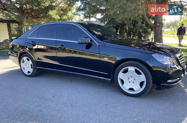 Седан Mercedes-Benz E-Class 2011 в 