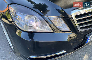 Седан Mercedes-Benz E-Class 2011 в 