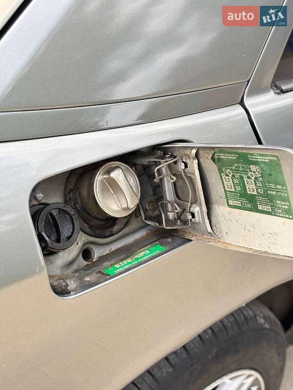 Седан Mercedes-Benz E-Class 1992 в Запоріжжі