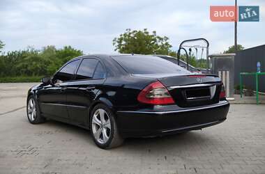 Седан Mercedes-Benz E-Class 2007 в 