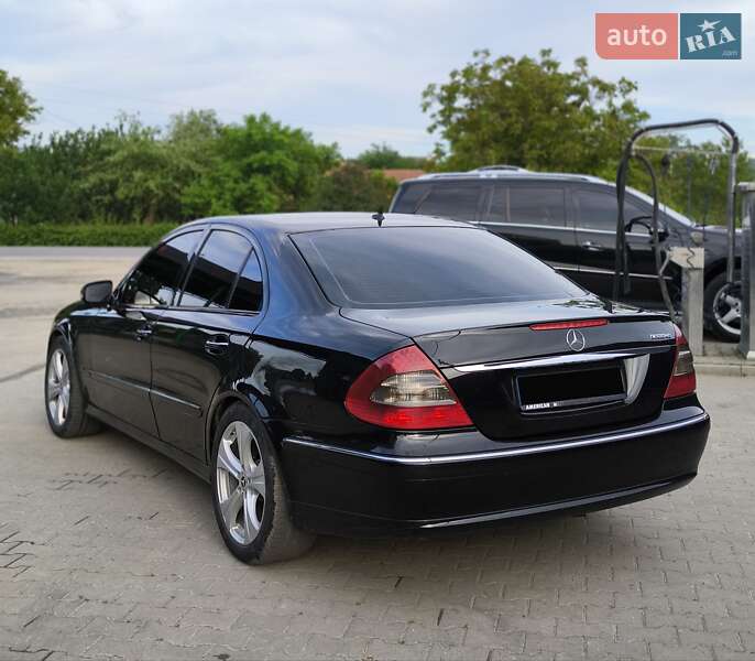 Седан Mercedes-Benz E-Class 2007 в Ивано-Франковске