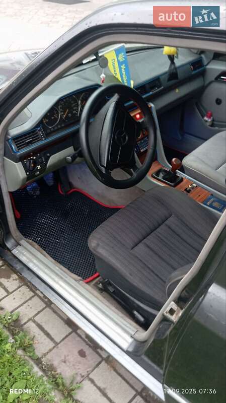 Седан Mercedes-Benz E-Class 1994 в Черновцах фото 5 Седан Mercedes-Benz E-Class 1994 в Черновцах