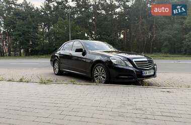 Седан Mercedes-Benz E-Class 2012 в Києві