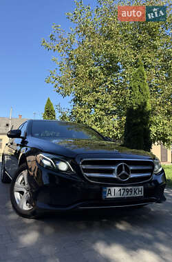 Седан Mercedes-Benz E-Class 2017 в Рахове