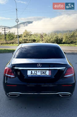 Седан Mercedes-Benz E-Class 2017 в 