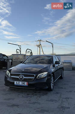 Седан Mercedes-Benz E-Class 2017 в 