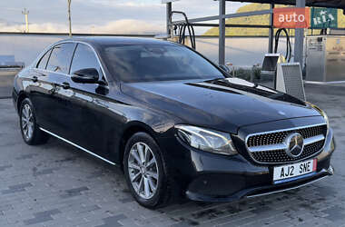 Седан Mercedes-Benz E-Class 2017 в 