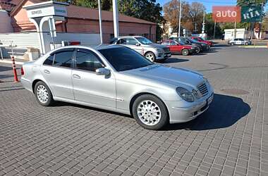 Седан Mercedes-Benz E-Class 2004 в 