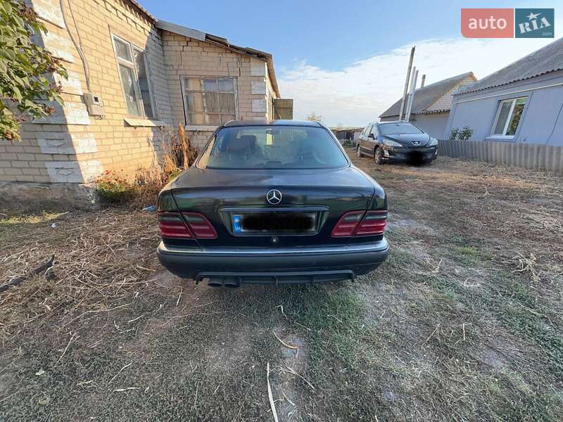 Седан Mercedes-Benz E-Class 1997 в Васильковке