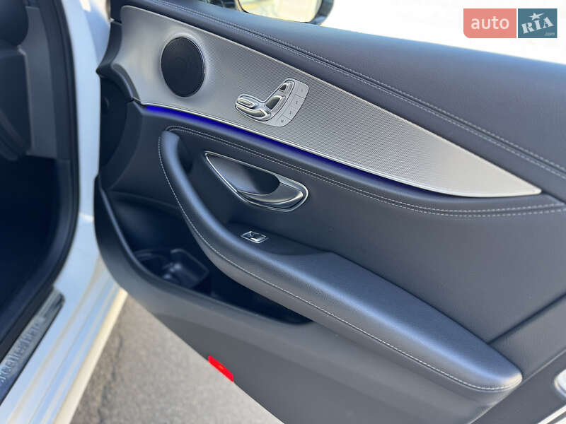 Седан Mercedes-Benz E-Class 2018 в Києві