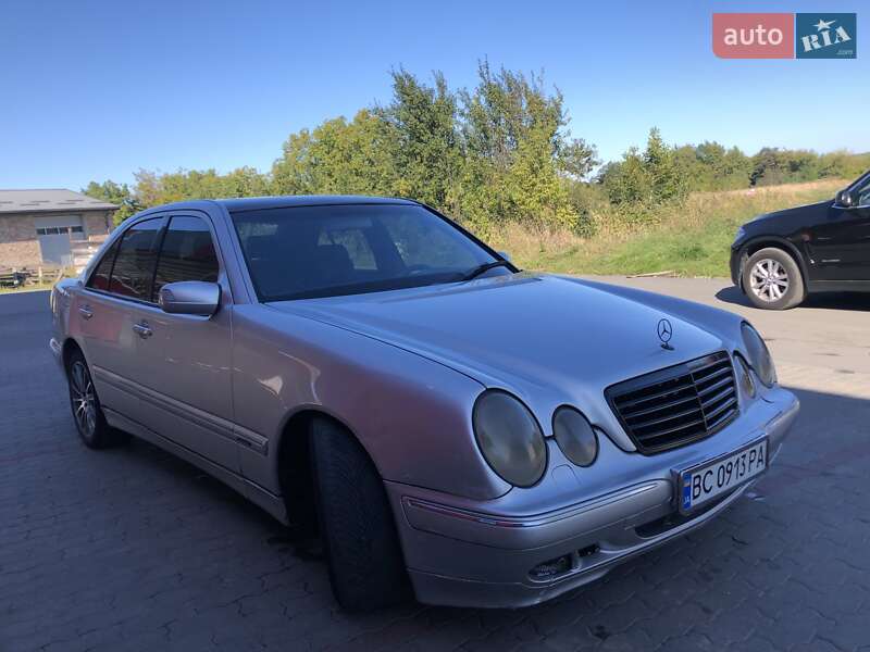 Седан Mercedes-Benz E-Class 2000 в Калуше