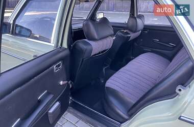 Седан Mercedes-Benz E-Class 1977 в 