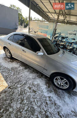 Седан Mercedes-Benz E-Class 2002 в 