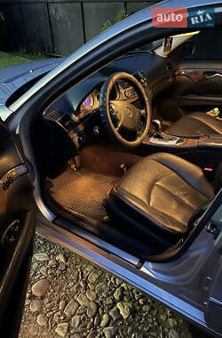 Седан Mercedes-Benz E-Class 2002 в 