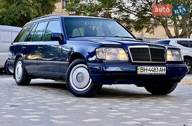 Универсал Mercedes-Benz E-Class 1987 в 