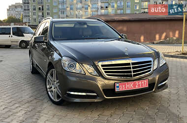 Универсал Mercedes-Benz E-Class 2011 в 