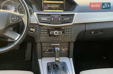Универсал Mercedes-Benz E-Class 2011 в 