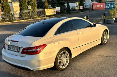 Купе Mercedes-Benz E-Class 2012 в 