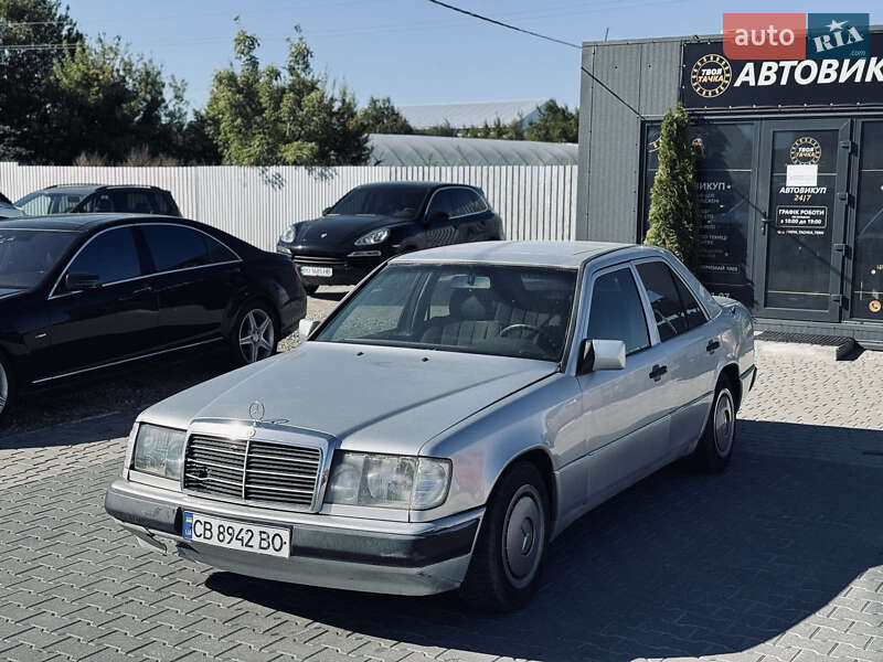Mercedes-Benz E-Class 1988