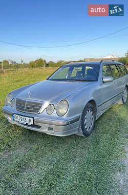 Универсал Mercedes-Benz E-Class 2001 в 