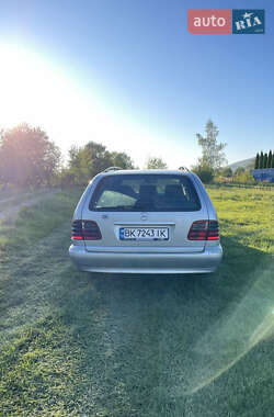 Универсал Mercedes-Benz E-Class 2001 в 