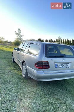 Универсал Mercedes-Benz E-Class 2001 в 
