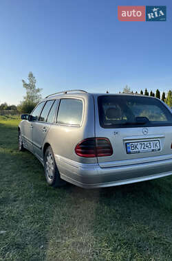 Универсал Mercedes-Benz E-Class 2001 в 