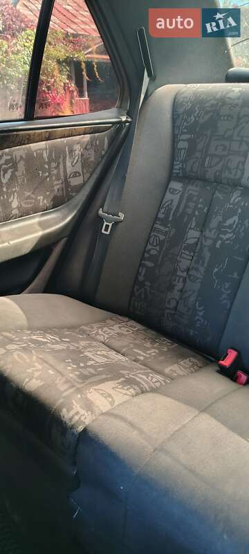 Седан Mercedes-Benz E-Class 1996 в Шостке