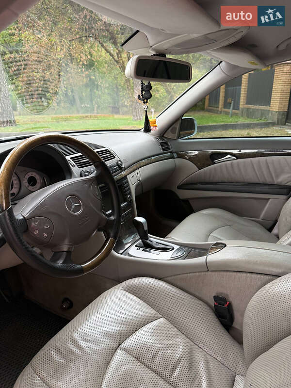 Седан Mercedes-Benz E-Class 2003 в Броварах