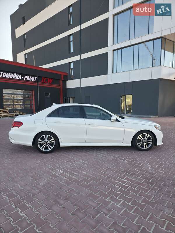 Седан Mercedes-Benz E-Class 2015 в Рівному