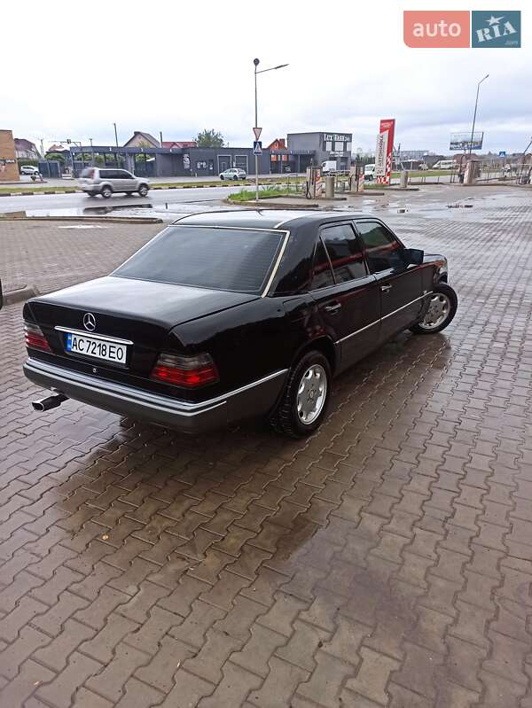 Mercedes-Benz E-Class 1994 Mercedes-Benz E-Class 1994